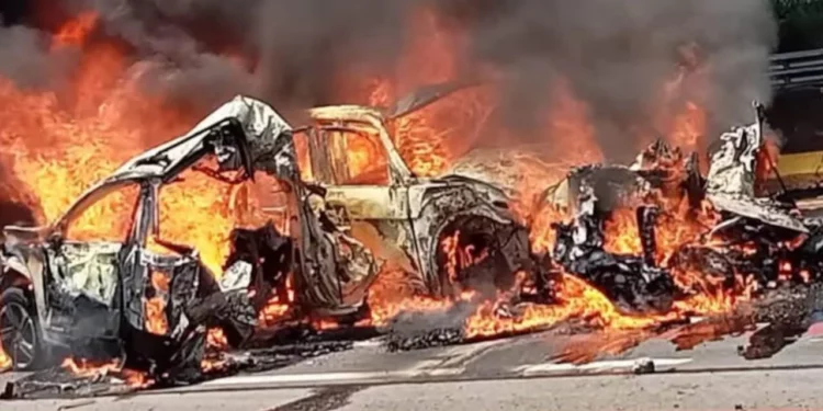 VIDEO | ¡Infierno sobre el asfalto! Tractocamión provoca choque múltiple e incendio mortal