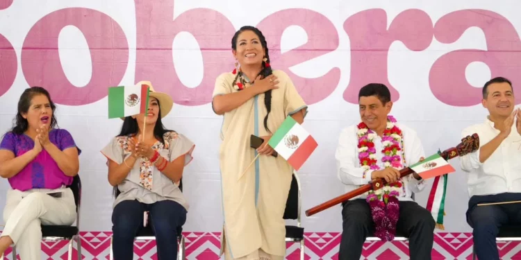 Nancy Benítez y 10 mil xoxeños respaldaron al gobierno federal en la defensa de la soberanía nacional.