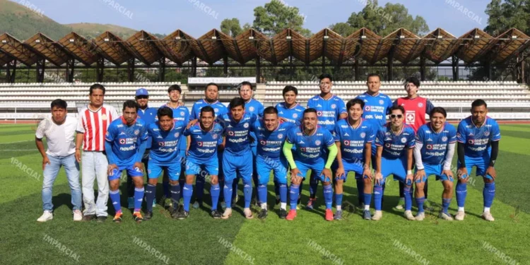 Fotos: Leobardo García Reyes // Revolución terminó el torneo de Liga Mayor B como campeón.