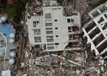 Venezuela busca vidas entre ruinas mientras crece la tragedia con más de 4 mil muertos