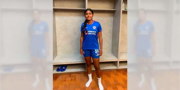 Arena Díaz firmó con Cruz Azul.