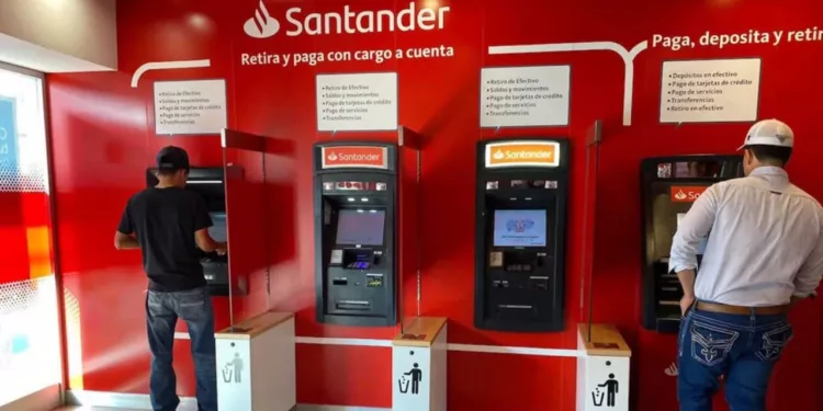 Bancos como Santander, BBVA, Banamex, han sido señalados en el país, pero especialmente en Oaxaca, por desatención y maltrato.
