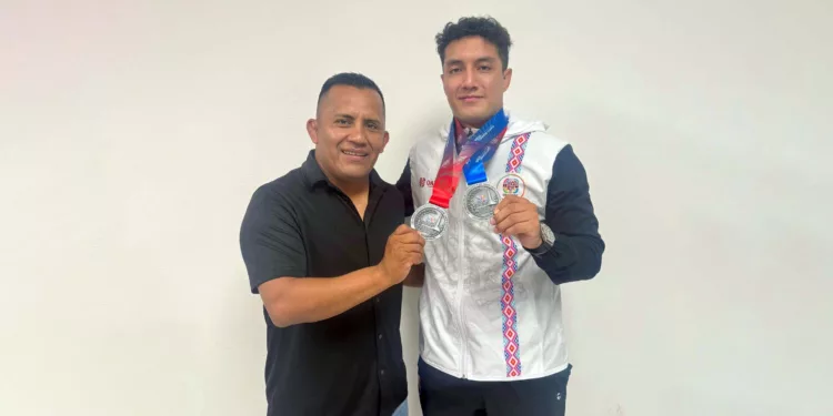 El deportista fue recibido por las autoridades.