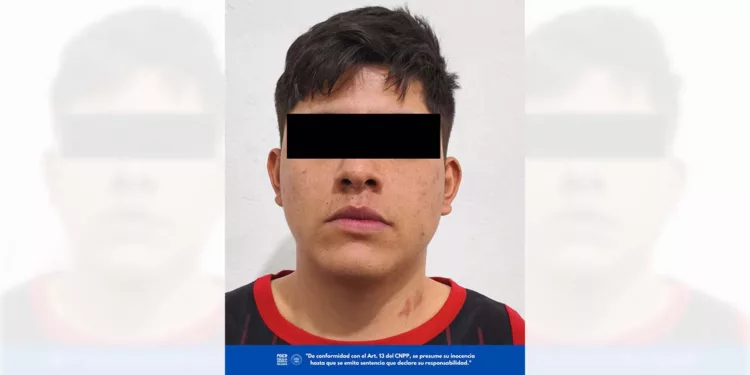 El presunto delincuente E.F.R.R. fue trasladado bajo un fuerte dispositivo de seguridad.