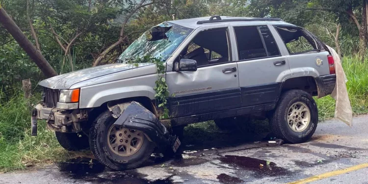 Elementos de la Policía Vial Estatal abanderaron el kilómetro 192+800 de la carretera estatal 131.