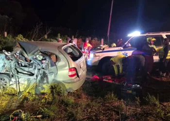 Familiares y amigos despidieron a Eden y Xhuna en Santiago Ixtaltepec y exigen justicia para que sus muertes no queden impunes tras el fatal accidente.