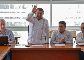 Foto: UABJO // Farid Acevedo en la reunión de la contraloría interna de la UABJO, ayer viernes.