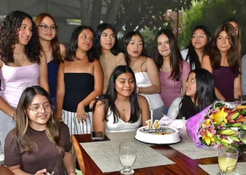 Foto: Rubén Morales // Gretel Méndez Vargas disfrutó de su festejo de 14 años junto a sus amigos y familiares.