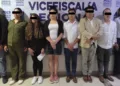 Los elementos de la AEI decomisaron terminales de pago y equipo de cómputo utilizados por los detenidos.