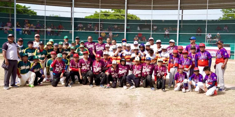Mangueritos de Chahuites es el campeón del beisbol.