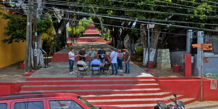 Foto: Google Maps (editada con IA) // Ciudadanos podrán presentar iniciativas para normas vecinales.