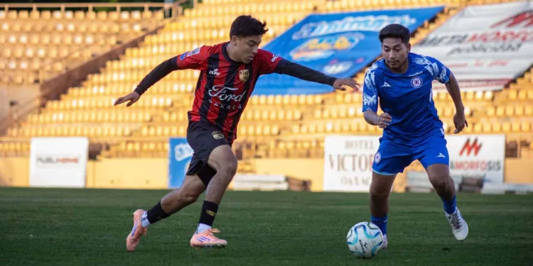 Dragones se impuso a Cruz Azul Lagunas.