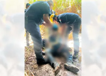 El joven de 18 años cayó al vacío desde la estructura ubicada en el Bulevar Tierra del Sol.