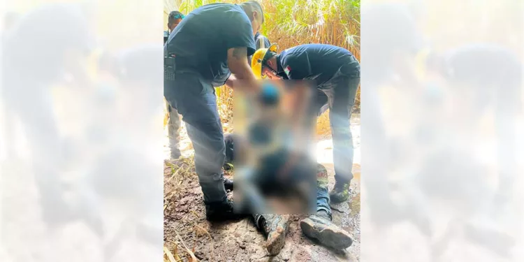 El joven de 18 años cayó al vacío desde la estructura ubicada en el Bulevar Tierra del Sol.
