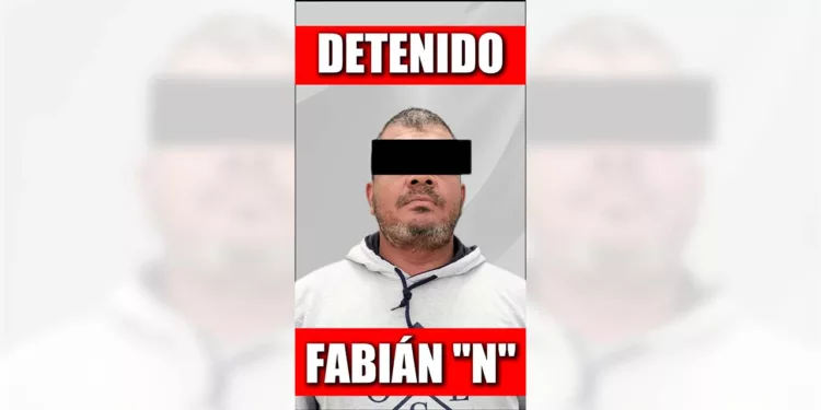 El presunto extorsionador fue interceptado y asegurado junto con su vehículo.