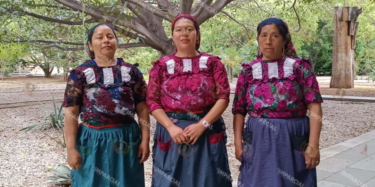 Foto: Lisbeth Mejía Reyes // Se prevé que en la feria participen más de 25 artesanas de esta comunidad zapoteca de los Valles Centrales de Oaxaca.
