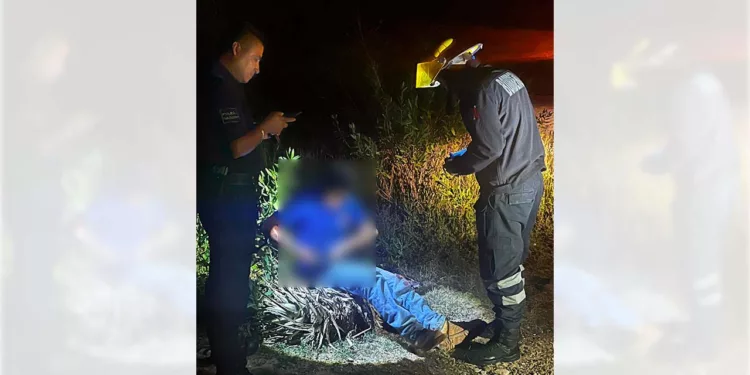 El motociclista de 34 años recibió atención prehospitalaria en el lugar del accidente.