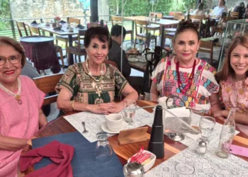 Foto: Rubén Morales // Elsita de Cardozo, Tethé Villanueva Abraján, Irene Rodríguez de Díaz Laredo y Fernanda Cardozo disfrutaron de un agradable momento.