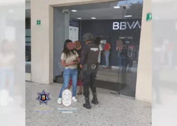 Elementos de la Policía Municipal refuerzan la vigilancia en el centro de Huajuapan.