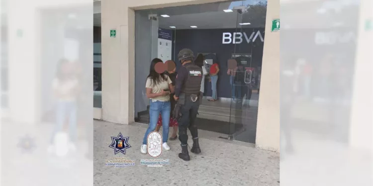 Elementos de la Policía Municipal refuerzan la vigilancia en el centro de Huajuapan.