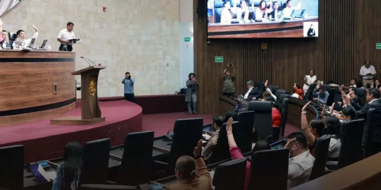 Foto: Congreso de Oaxaca // Elevan localidades a agencias municipales y de policía.