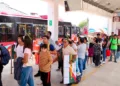 Dan banderazo de salida a unidades de dos pisos Binnibus