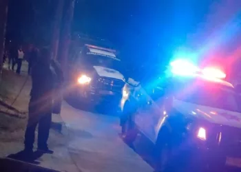 Asalta negocio frente al IMSS de Salina Cruz y cae con arma y parte del botín