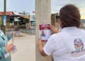 Foto: Comisión Estatal de Búsqueda de Personas de Oaxaca // Así buscan en Oaxaca a los desaparecidos, colocando hojas en los postes.
