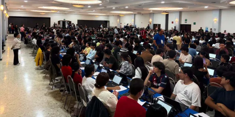 Foto: UNAM // Ayer inició la evaluación para primer ingreso a la UNAM en León, Guanajuato.