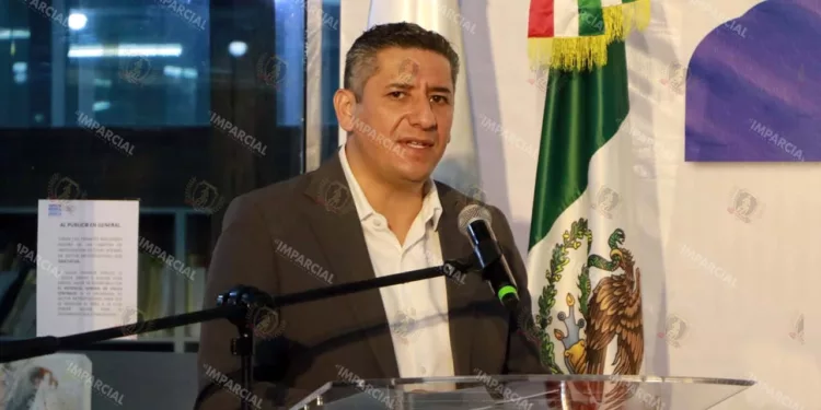 Foto: Adrián Gaytán // Bernardo Rodríguez Alamilla se contrapuntea con Elizabeth Lara.