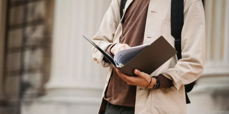 ¿Qué estudiar para ganar más? Conoce las 10 carreras mejor pagadas en México este 2026