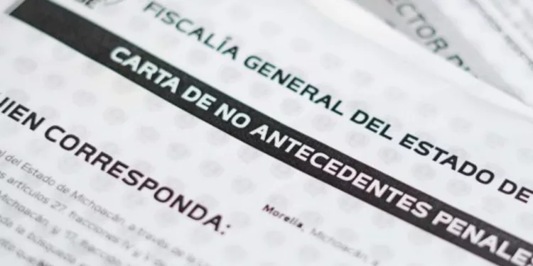 Proponen prohibir la carta de no antecedentes penales para pedir trabajo en México: ¿Qué dice la iniciativa?