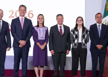 Foto: Presidencia de la República // Claudia Sheinbaum con inversionistas, entre ellos, directivos de la cementera Cruz Azul.