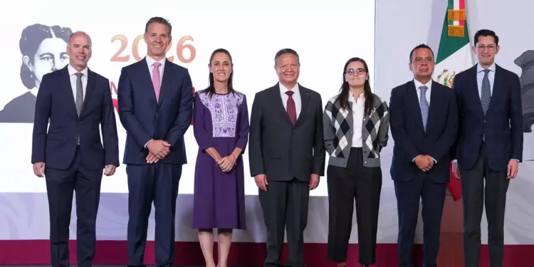 Foto: Presidencia de la República // Claudia Sheinbaum con inversionistas, entre ellos, directivos de la cementera Cruz Azul.
