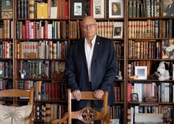 Con su muerte desaparece una de las voces más prolíficas de la literatura mexicana de las últimas décadas.