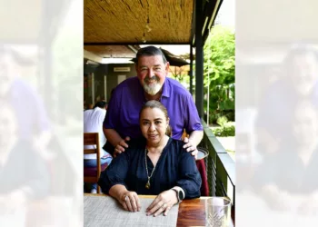 Foto: Rubén Morales // Con una sonrisa, Enrique y Soledad compartieron un especial momento durante su convivencia.