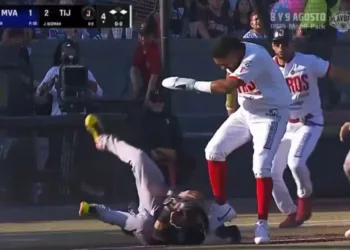 VIDEO | LMB suspende indefinidamente a Danry Vásquez tras pelea en Monclova