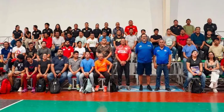 El fin de semana se realizó la clínica de basquetbol.