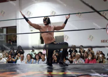 Fotos: Jorge Luis Plata // Espectacular función estelar, con Soberno Jr, en la Arena Coliseo Hades.