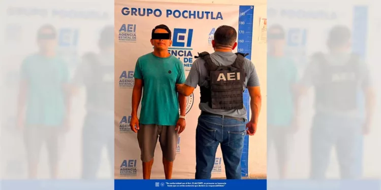 Elementos de la Agencia Estatal de Investigaciones localizaron y detuvieron al señalado sobre la carretera a Puerto Ángel, en San Pedro Pochutla.