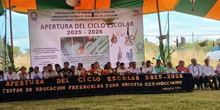 Foto: Ceteo // El año pasado la Sección 22 inició el ciclo escolar en el preescolar Juan Escutia, en rancho Luna, ubicado en Nochixtlán, en la mixteca alta oaxaqueña