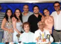 Fotos: Rubén Morales // El festejado disfrutó de una agradable convivencia en compañía de sus nietos.