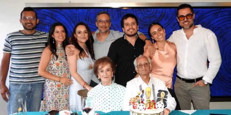 Fotos: Rubén Morales // El festejado disfrutó de una agradable convivencia en compañía de sus nietos.