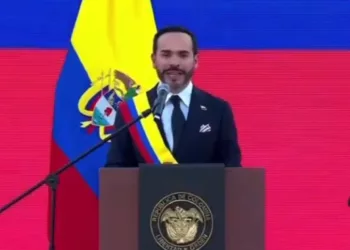 ¿Un Bukele para Colombia? Abelardo de la Espriella asume la presidencia con una promesa radical