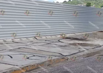 Foto: Lisbeth Mejía // Grietas, destrucción de infraestructura urbana; Eucaliptos convertida en zona de desastre.