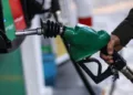 ¡Gasolina a menos de $24! Profeco pacta para renovar tope de precio con gasolineros