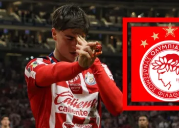 ‘Hormiga’ González a Grecia: Chivas vende a su figura al Olympiacos