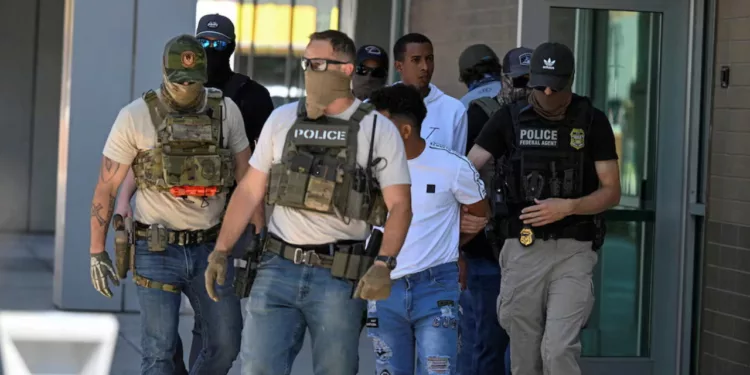 ¿Deportación o separación? Miles de niños en EU quedan atrapados por la ofensiva migratoria de Trump