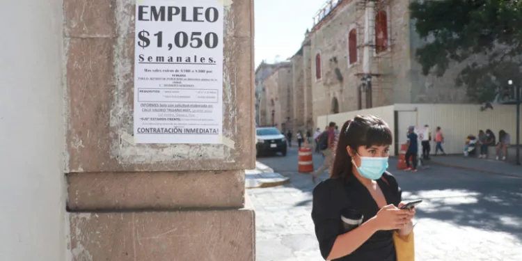 México pierde más de 19 mil empleos en julio de 2026, pero el salario del IMSS toca máximo histórico