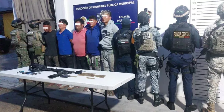 Los cinco imputados fueron trasladados bajo un estricto dispositivo de seguridad.
